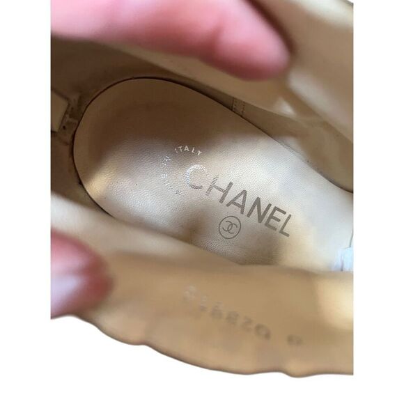 Chanel Interlocked CC Cap Toe Black Leather Ruffle Bow Ankle Boot Heels 38.5 - Picture 9 of 15